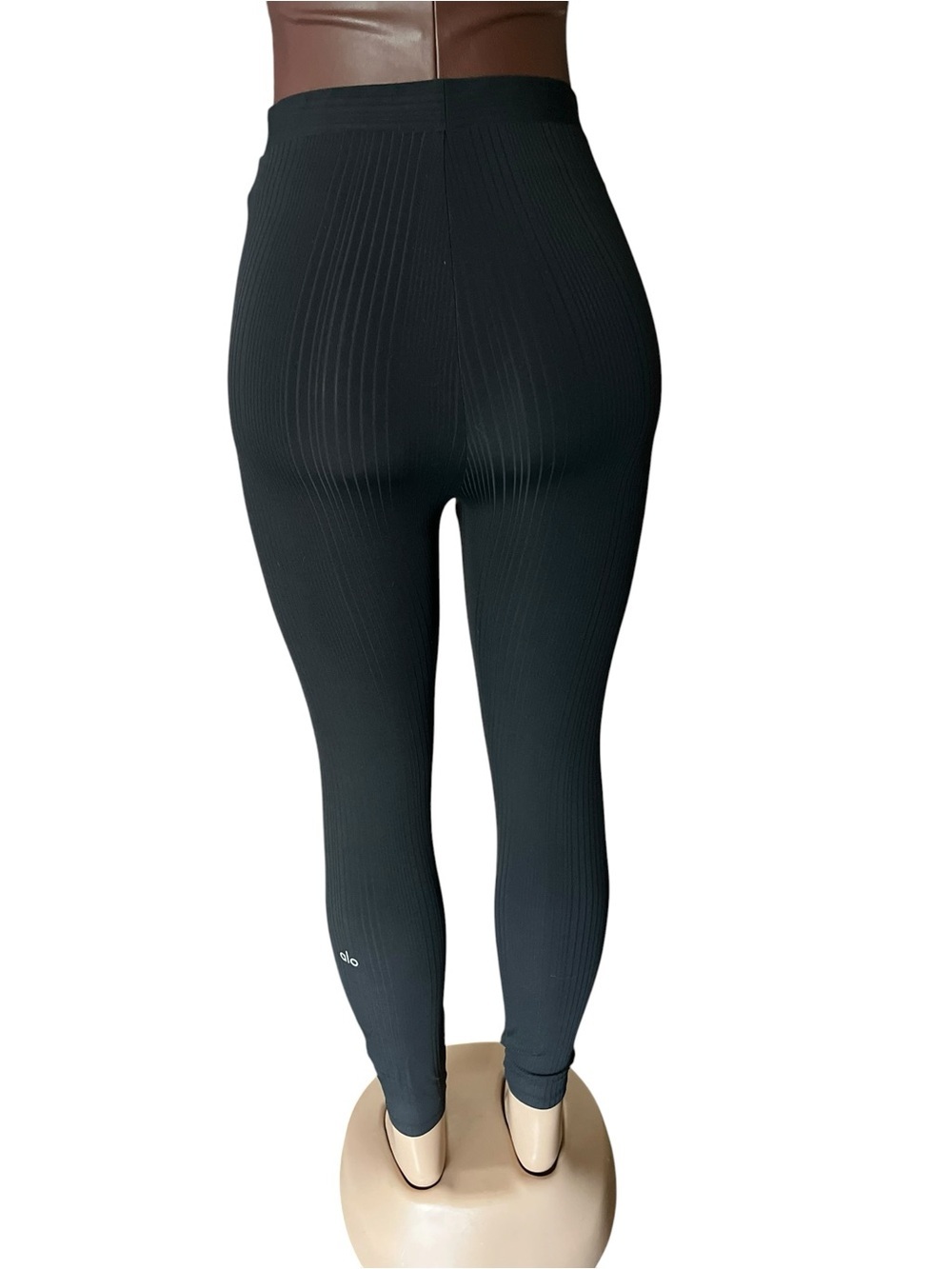ALO Yoga Ribbed High-Waist Leggings - Black - Picture 3 of 4